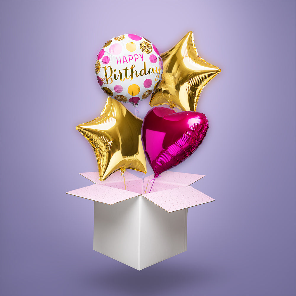 Zestaw balonów foliowych: okrągły balon z napisem „Happy Birthday”, dwie złote gwiazdy i różowe serce, wypełnione helem i wyskakujące z białego kartonu – efektowna niespodzianka urodzinowa.